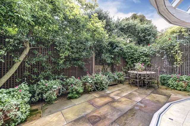 Photo 3 — Mallord Street, Chelsea, SW3 6DU