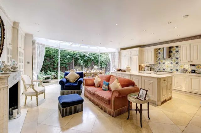 Photo 2 — Mallord Street, Chelsea, SW3 6DU