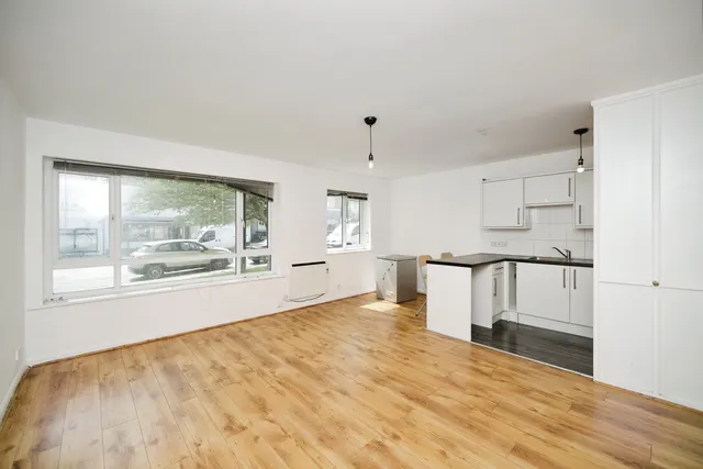 Lustrells Vale, Saltdean, BN2, photo 2