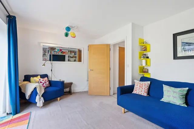 Ambleside Avenue, Walton-on-thames, KT12, photo 3