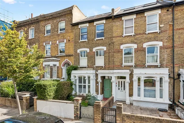 St. Thomas's Road, London, N4, photo 1