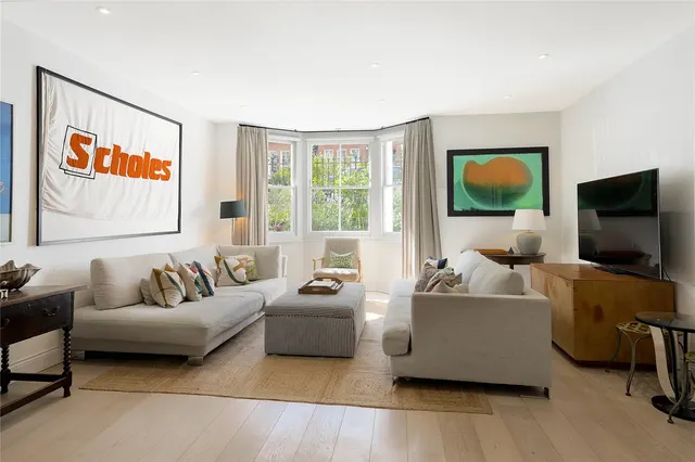 5 bedroom house — Warriner Gardens, London, SW11