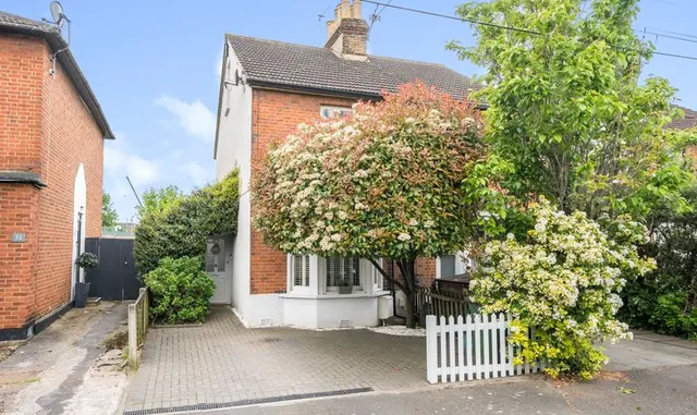 Victoria Place, Epsom, KT17, photo 1