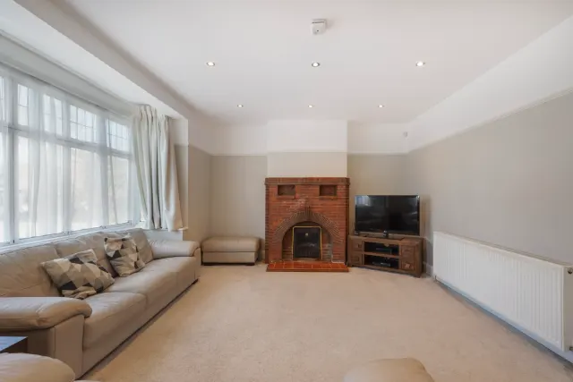 Photo 2 — Kenton Lane , Harrow, HA3 6AD