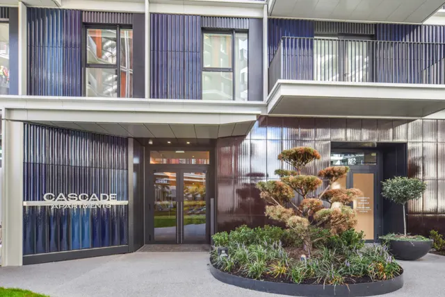 Cascade Way, White City, W12, photo 1