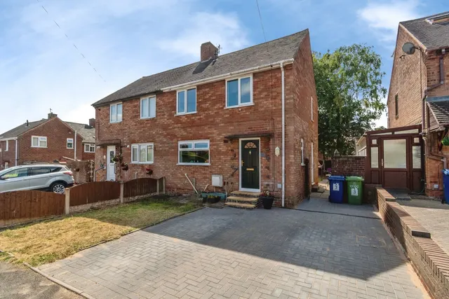 Woodside Place, Cannock, Staffordshire, WS11, photo 1