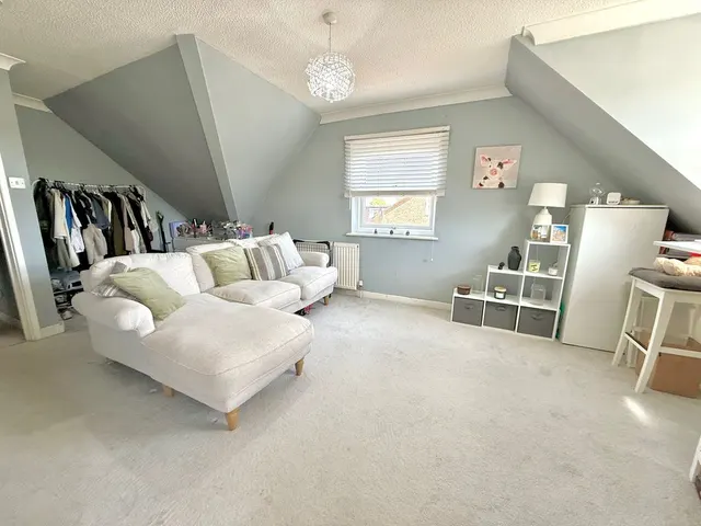 Photo 3 — West Street, Dunstable LU6 1NZ