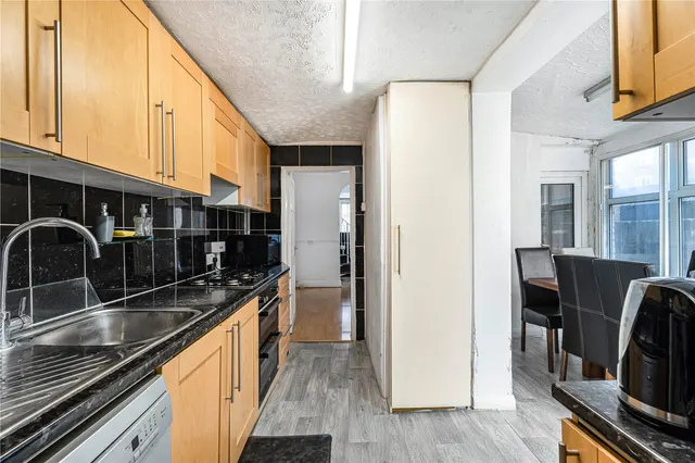 Grove Road, Hounslow, TW3, photo 3