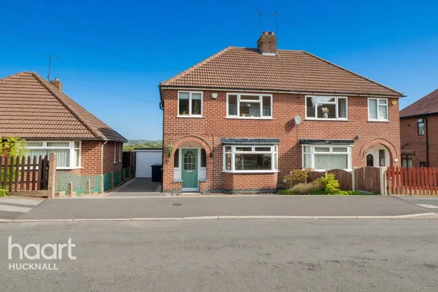 Grange View, Nottingham, NG16, photo 1
