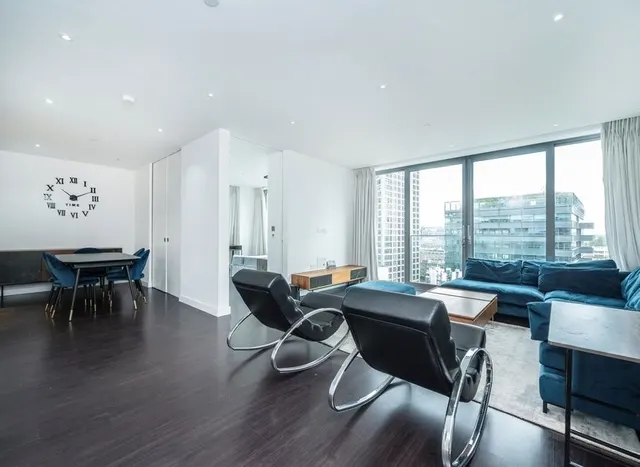 Alie Street, Aldgate, E1, photo 1