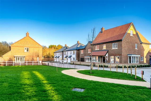 Angmering, BN16, photo 1