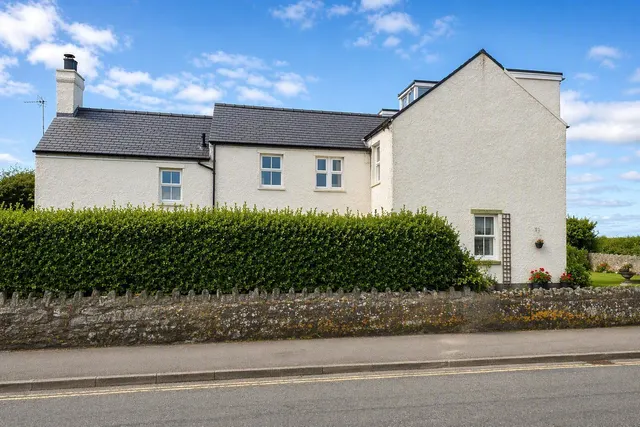 Lon Isallt, Trearddur Bay, LL65, photo 1