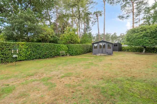 Vale Close, Farnham, GU10, photo 3