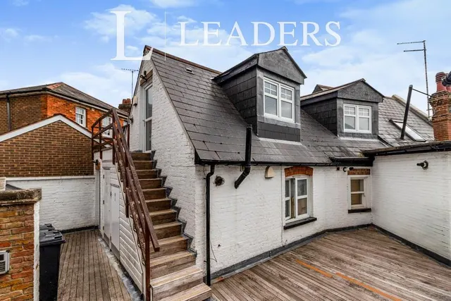 North Street, Leatherhead, KT22, photo 1