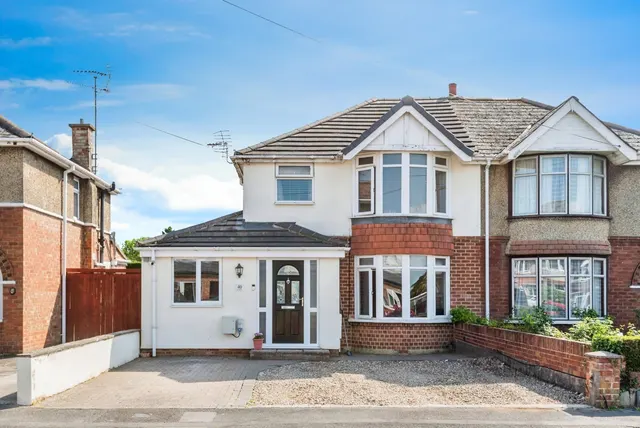 Photo 2 — Cumberland Road, Swindon, Wiltshire, SN3