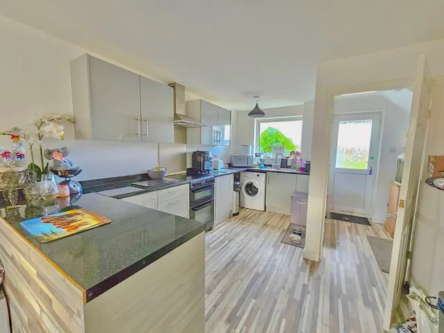 Photo 3 — Edencroft, Highworth, Swindon
