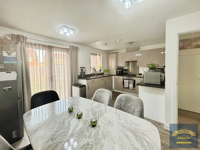 Allen Aldrige Close, Stanway, CO3, photo 2