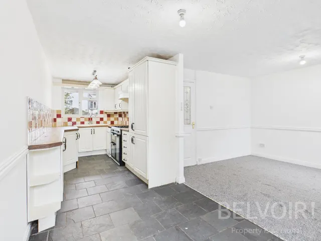Photo 2 — Shawfield Close, Sutton Hill, Telford, TF7