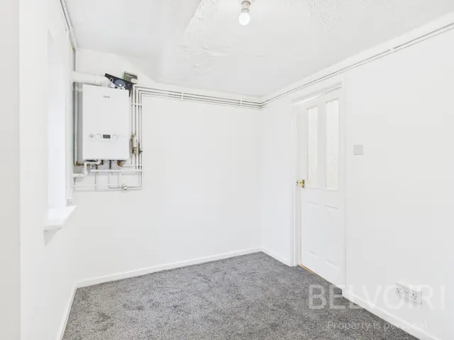 Photo 3 — Shawfield Close, Sutton Hill, Telford, TF7