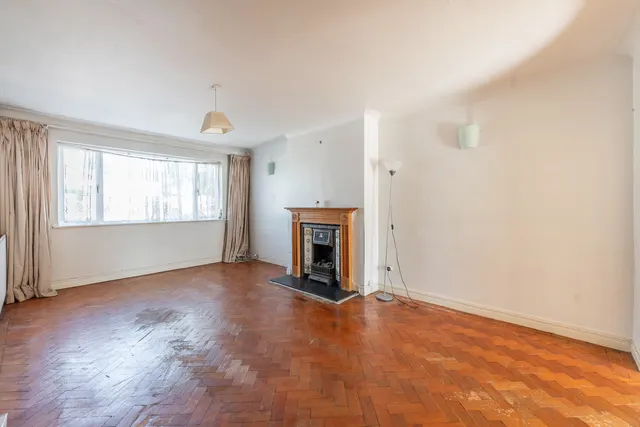 Ruislip, HA4, photo 3