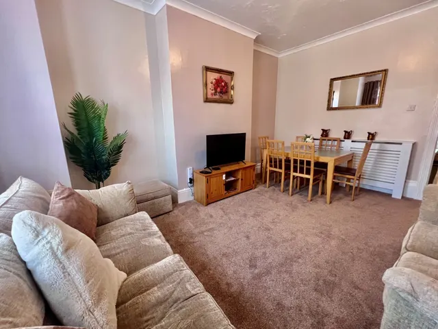 Adeline Road, BH5, photo 2