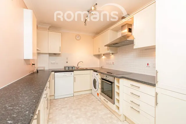 London Road, Camberley, GU15, photo 1