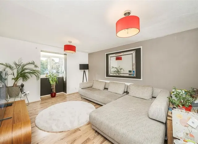 Kenchester Close, South Lambeth, SW8, photo 2