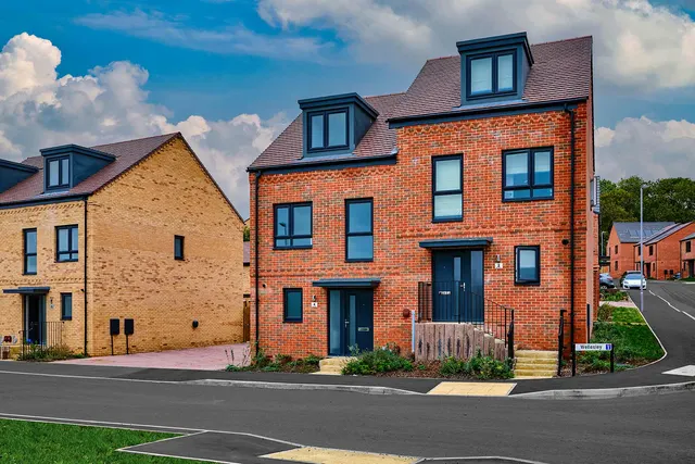 Timbold Drive, Milton Keynes, MK7, photo 1