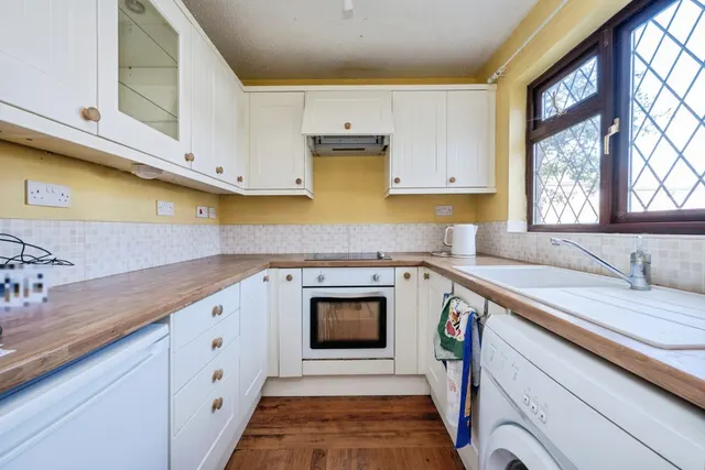 Photo 3 — Alburgh Close, Bedford, Bedfordshire, MK42