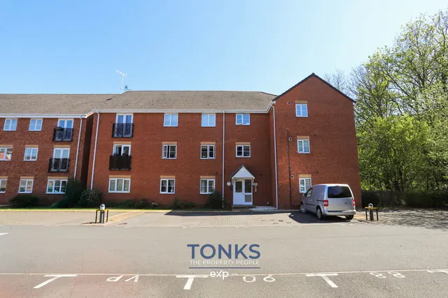 Century Way, Halesowen, B63, photo 1