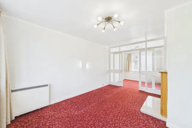 Elm Grove, York, YO31, photo 3