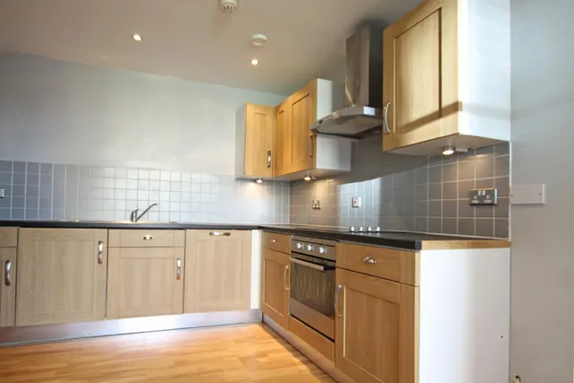 Salts Mill Road, Shipley, BD17, photo 2