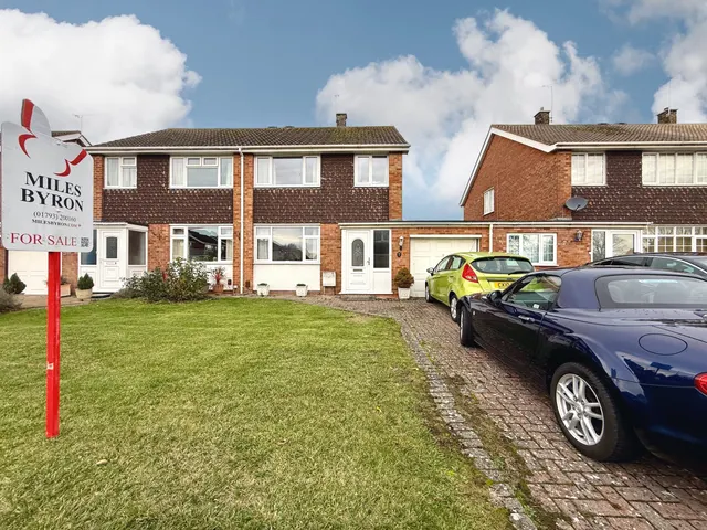 Wrenswood, Swindon, Wiltshire, SN3 5AR, photo 1