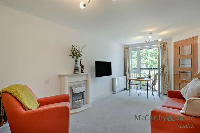 Penlee Close, Edenbridge, TN8, photo 1