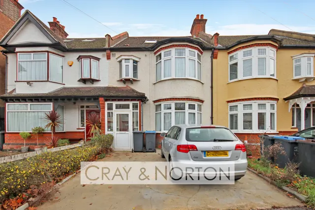 Ashburton Avenue, Addiscombe, CR0 7JJ, photo 1