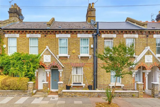 Ashbury Road, London, SW11, photo 1