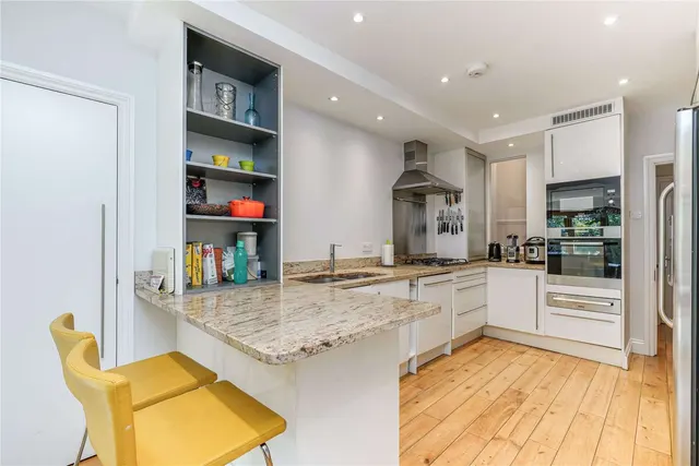 Fairlawn Grove, Chiswick, W4, photo 2