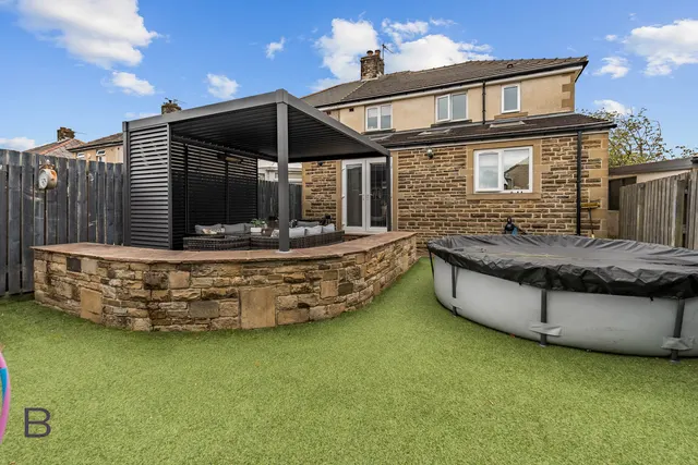 Eltham Grove, Bradford, BD6, photo 1