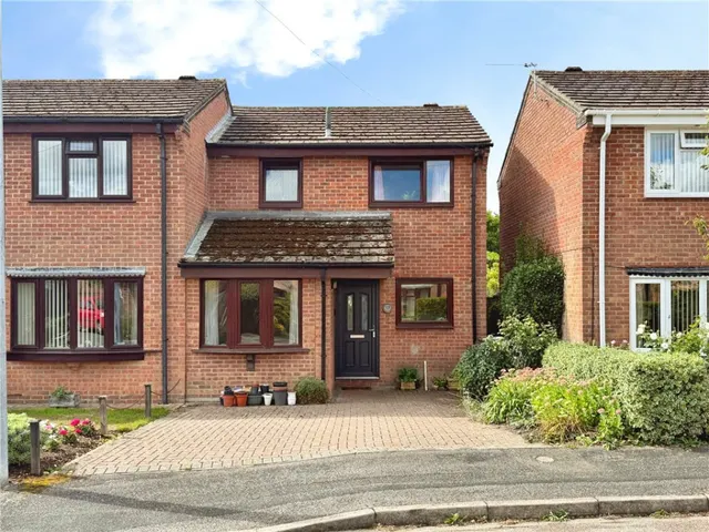 Petty Close, Romsey, SO51, photo 1