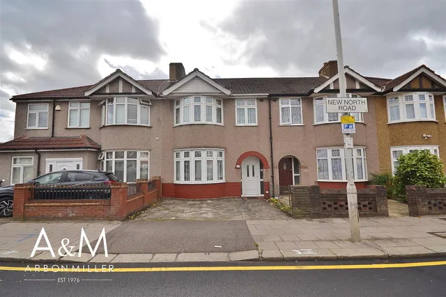 New North Road, 260 New North Road Hainault, Ilford, Essex, IG63BS, photo 1