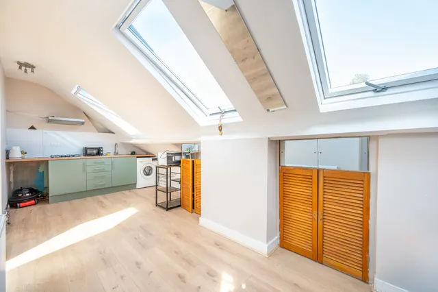 7d Tavistock Road, London, photo 1