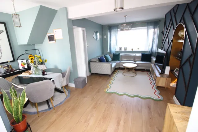 Photo 2 — Buckland Way, WORCESTER PARK, Surrey, Worcester Park, KT48NT