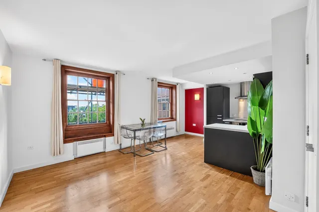 Scott Avenue, London, SW15, photo 2