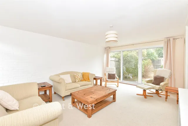 Forestfield, Crawley, RH10, photo 3
