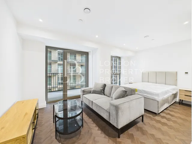 Eden Place, London, E16, photo 1