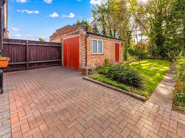 Roehampton Drive, Wigston, LE18, photo 2