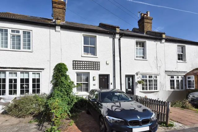 Spring Gardens, West Molesey, KT8, photo 2
