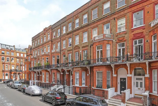 Rosary Gardens, London, SW7, photo 1