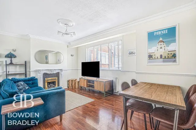 Shrublands Close, Chigwell, IG7, photo 3