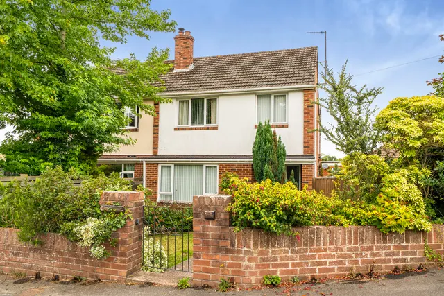 Photo 2 — West Garth Road, Exeter